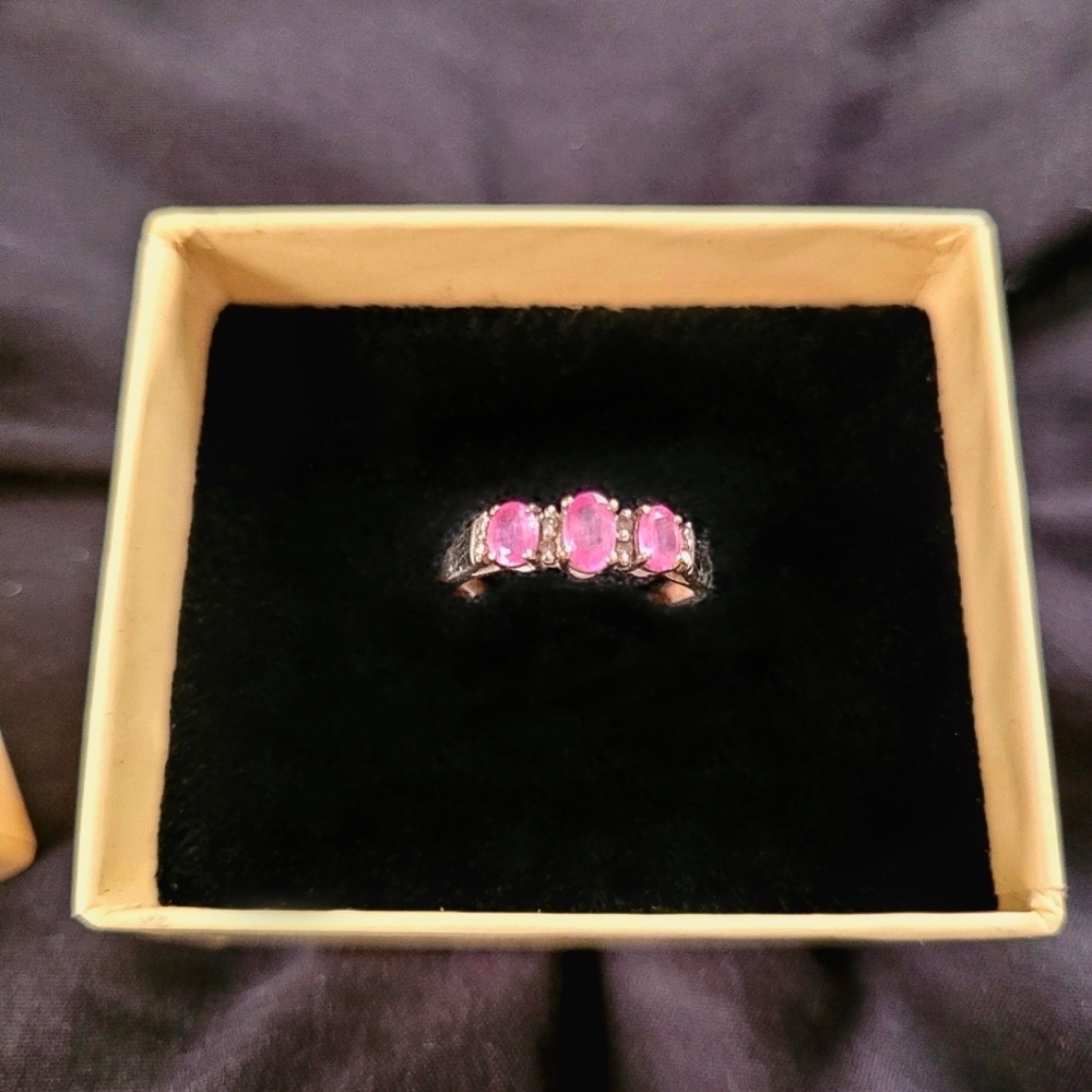 10k White Gold with Pink Sapphire Ring